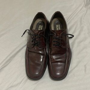 Kenneth Cole leather dress shoes